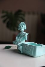 جا سیگاری طرح اسکلت گیتار زن