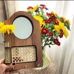 جا کلیدی آینه‌دار چوبی با گل‌جای