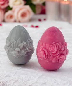 قالب سیلیکونی و بیس خام تخم‌مرغ