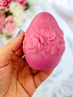 قالب سیلیکونی و بیس خام تخم‌مرغ