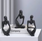 مجسمه متفکر سنگی